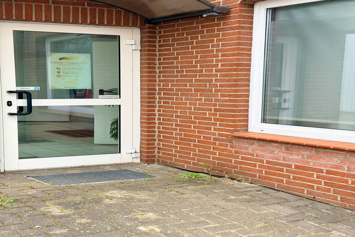 Liumari Nagelstudio von außen Bremer Straße 30